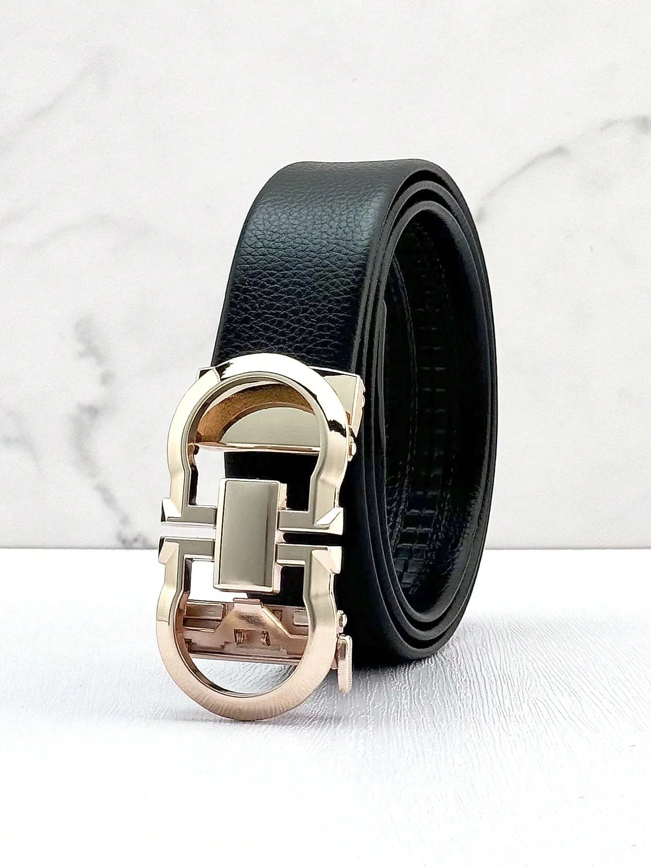 Men's Belt, Fashionable and Classic Casual Belt with Single Prong Buckle